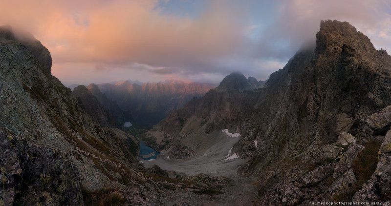 словакия, озеро, горы, пейзаж, татры, высокие, красивый, долина, лето, вид, вода, природа, пруд, альпийский, небо, скалы, горы, синий, путешествия, лес, пик, европа, сезон, камень, живописный, парк, национальный, туризм, активный, отдых, альпинизм, татр,  Словакия. Высокие Татры. Вид на Польские Татры и озеро (Zmrzle pleso)photo preview