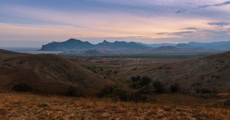 А там, за горною грядою, и окраина неба и райphoto preview