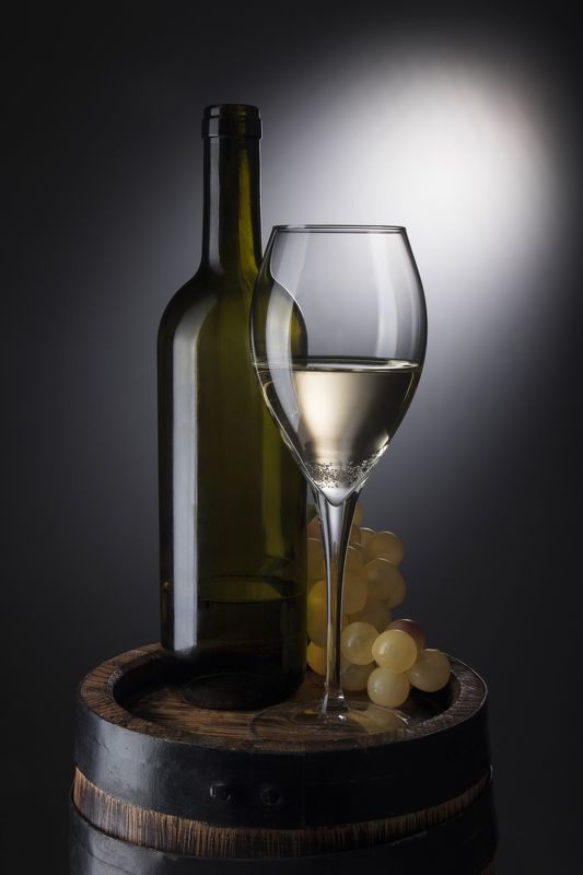 Белое и красноеphoto preview