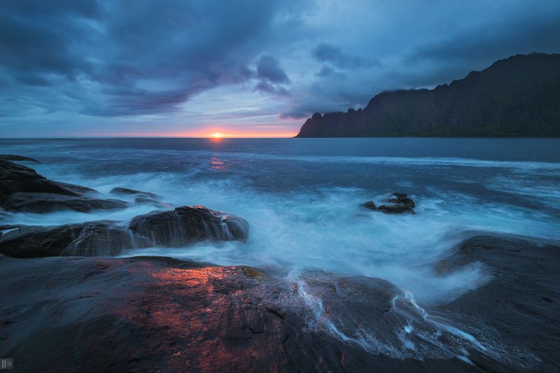 норвегия, сенья, senja, остров, скалы, tungeneset, закат, тучи, море Место поклонения Дьяволуphoto preview