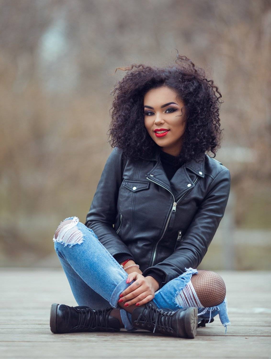 girl, model, brown, skin, red, lips, sexy, smile, eyes, photography, portrait, shooting, retouch, canon, 135mm, bokeh, Andrei Marginean