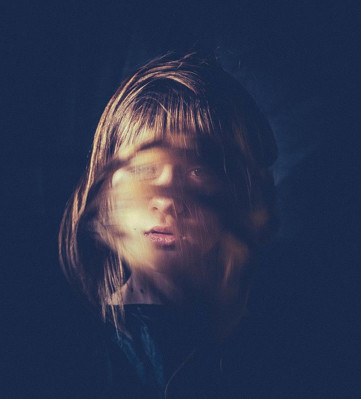 #girl #silence #calm #fingers #longhair #hands #color #germany #lips #sunlight #beautiful #life Tejaphoto preview