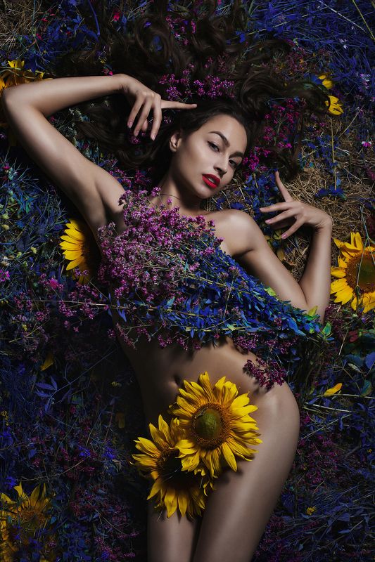Девушка,цветы,гламур,портрет. Цветочные сныphoto preview