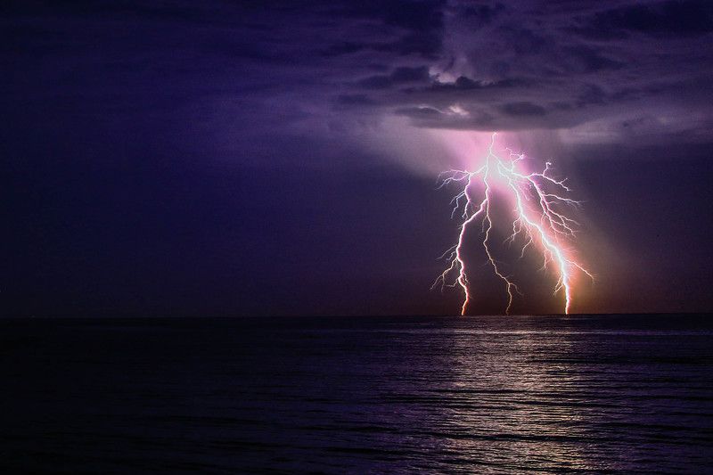 Ночь, море, гроза, пейзаж, свет, тучи, выдержка, природа Гнев небесphoto preview