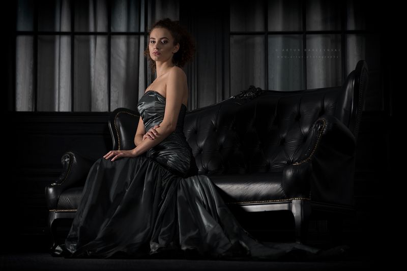 Lady in Blackphoto preview