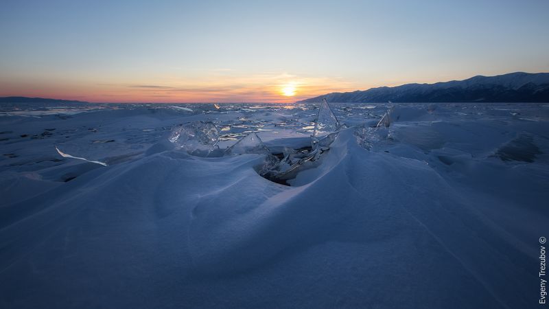 байкал, лед, закат, снег, бурятия, разлом, Байкальский лед на закатеphoto preview