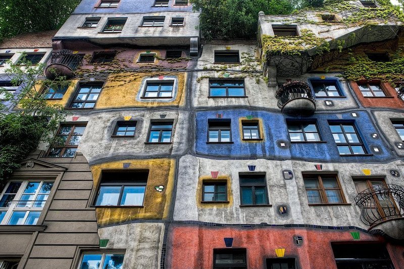 а кто не любит смотреть в чужие окна...photo preview