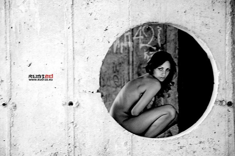 rust2d, inessa, gold Inna Blur Roundphoto preview