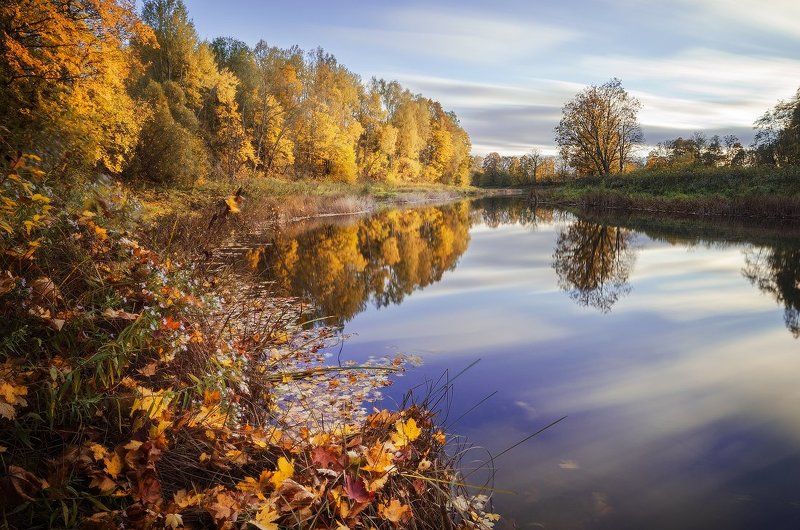 autumn, river, reflections, leaves, colours, long exposure 110 seconds of autumnphoto preview