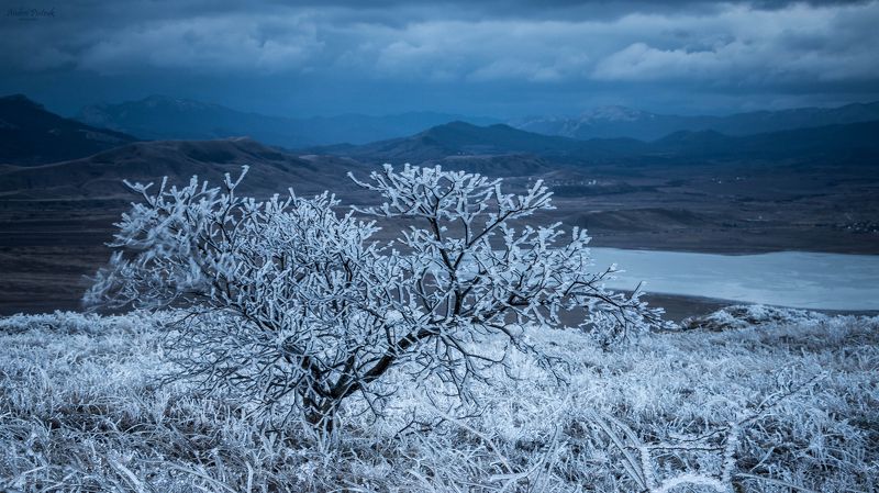 Зима, Крым, утро, рассвет, холод, снег, пейзаж, природа,  Владения Снежной Королевыphoto preview