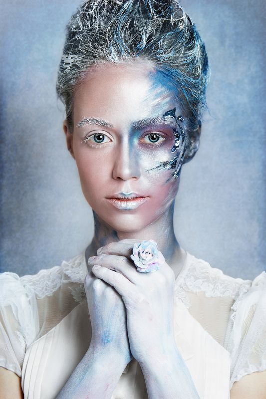 people, girl, portrait, art, body, winter, texture, relief, eye, neck, paint, makeup, body art, cold, opinion, creative Зимаphoto preview