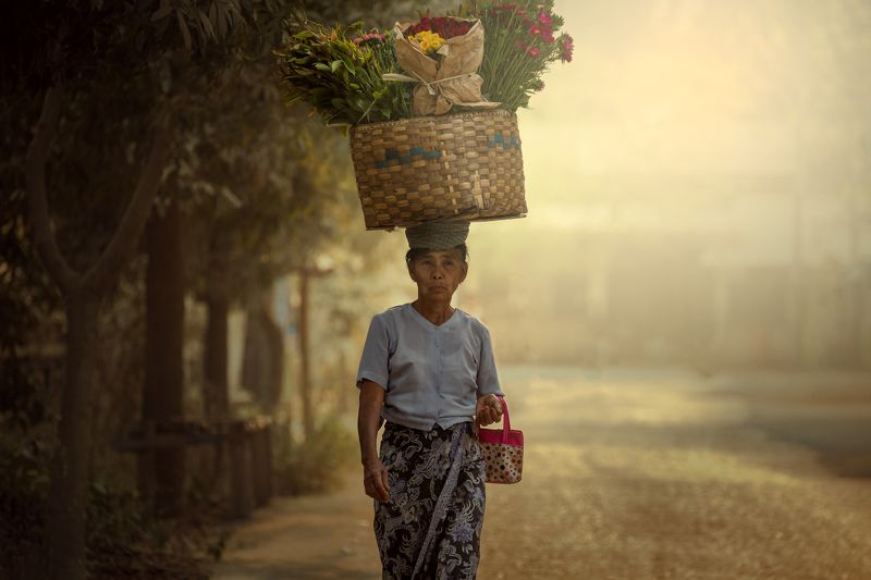 burma,people,street,myanmar,life,woman,walking,market, Burmese culturephoto preview