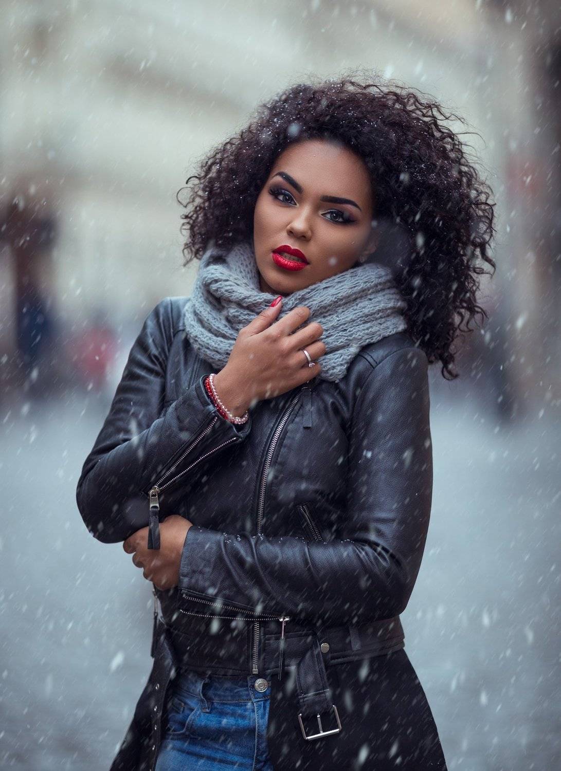 girl, curly, model, brown, beauty, bokeh, winter, color, photo, portrait, retouch, shooting, canon, 135mm, Andrei Marginean