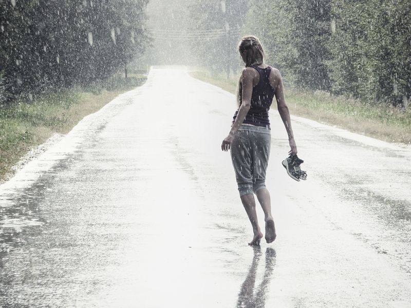 дождь босиком по дождюphoto preview