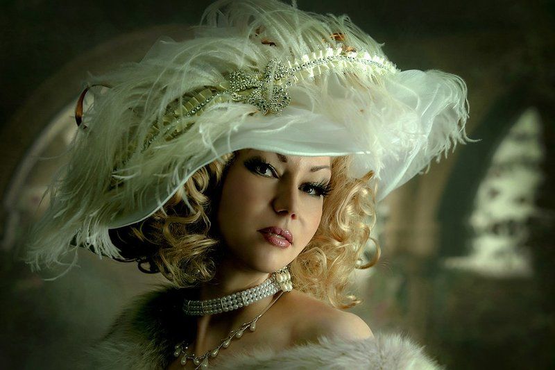 Портрет молодой дамы в слегка романтическом флёре...photo preview