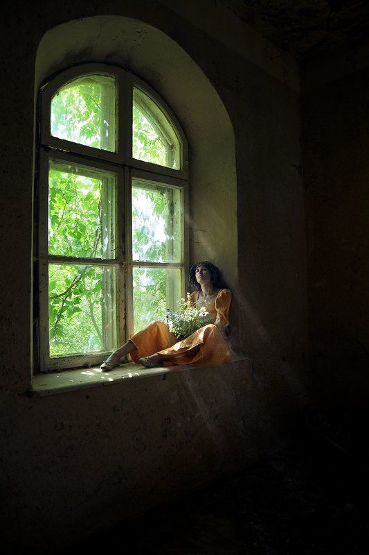 female, woman, window, light, creative, portrait, relax Respitephoto preview