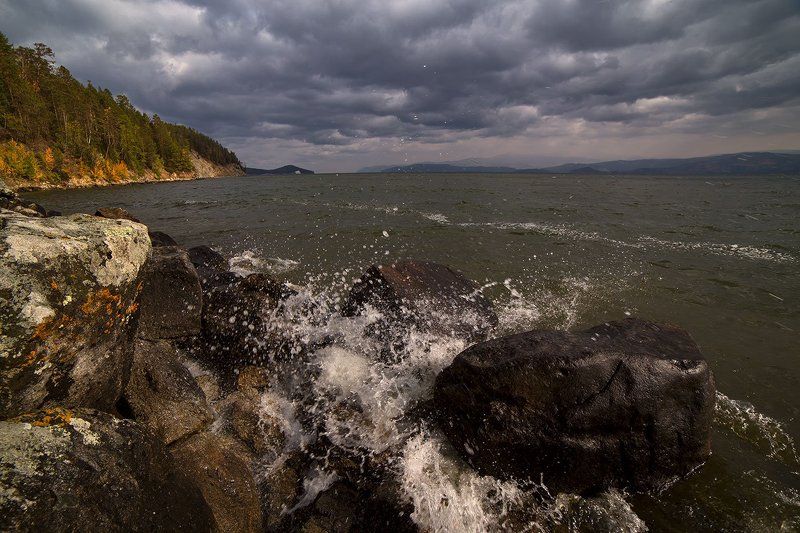 байкал, пасмурно, брызги Байкал беспокойный.photo preview