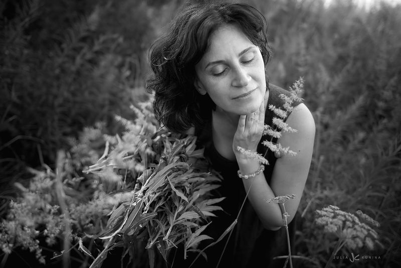 женский портрет, фотопрогулка Травы луговыеphoto preview