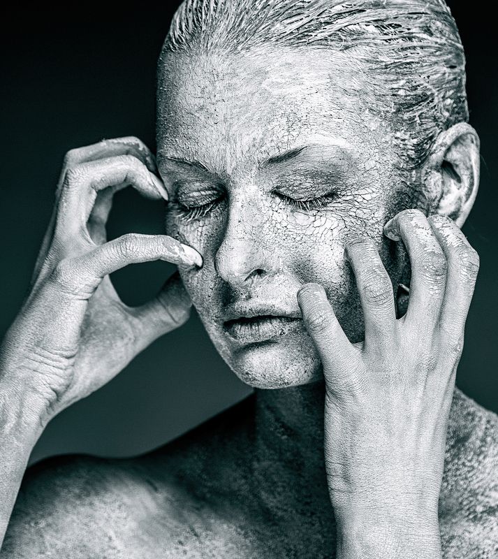 people, girl, portrait, art, body, soul, cracks, texture, relief, eye, neck, paint, makeup, body art, forever, opinion, creative Душа. Перерождениеphoto preview