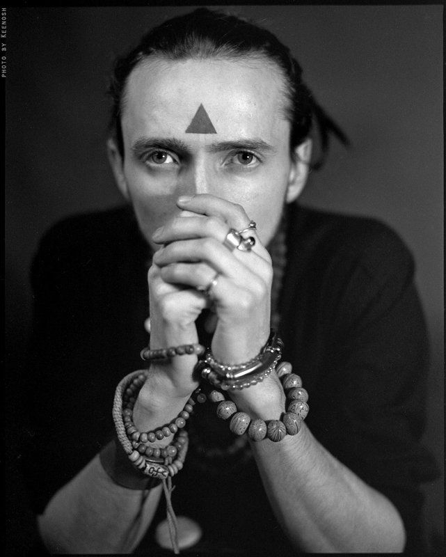 bw film 6x7 studio portrait  T e t a t e tphoto preview