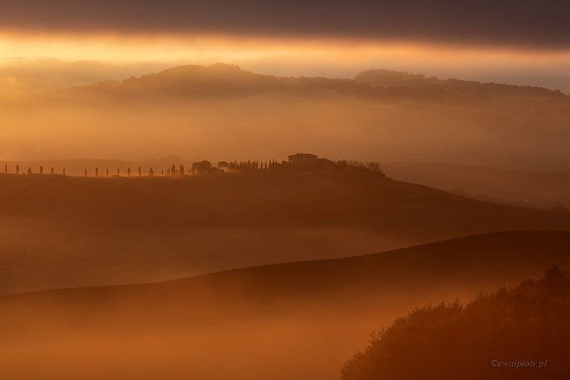 Tuscany, sunrise, mist, hills, landscape Tuscan sunrisephoto preview