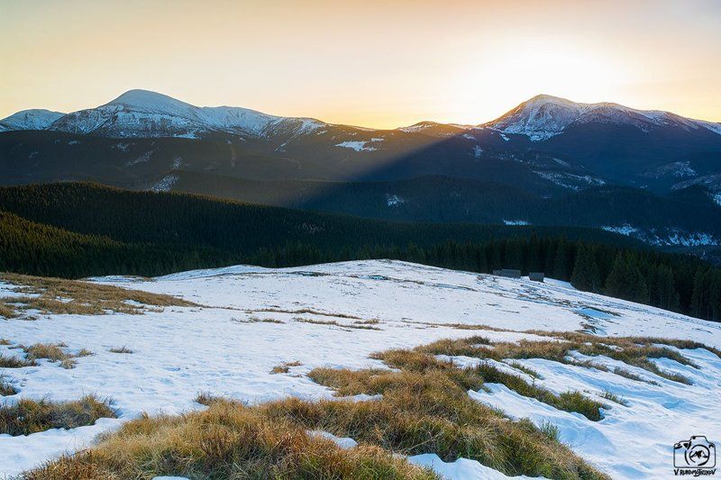 украина,карпаты, горы, кукул, черногора, закат, зима, говерла, петрос, Всплескphoto preview