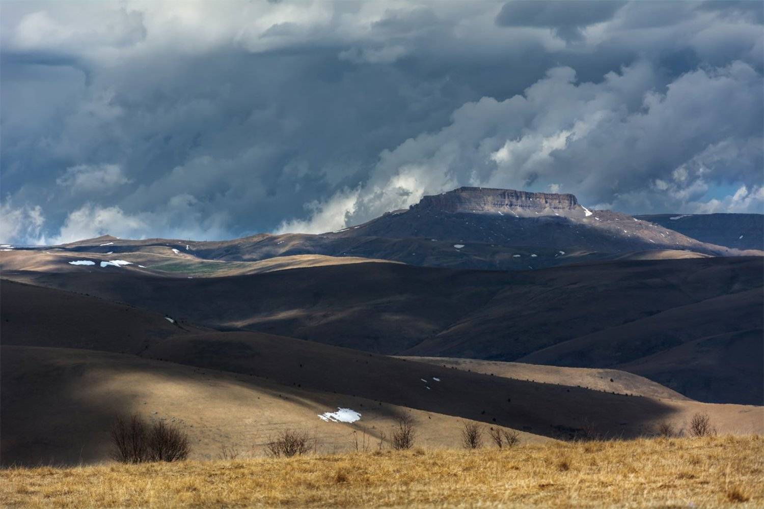 природа, пейзаж, горы, кавказ, весна, свет, тень, небо, облака, Альберт Беляев