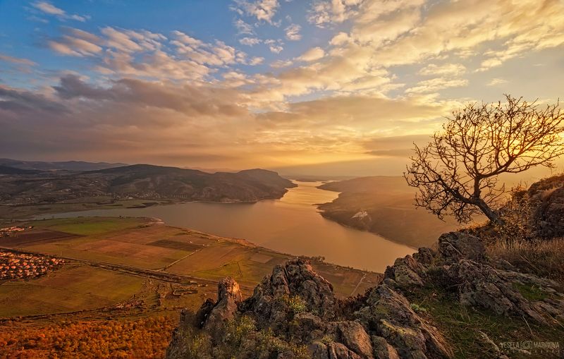 Восход из Монякphoto preview