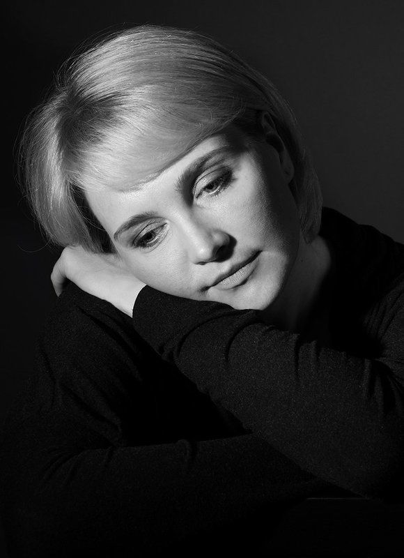 Черно-белый портретphoto preview