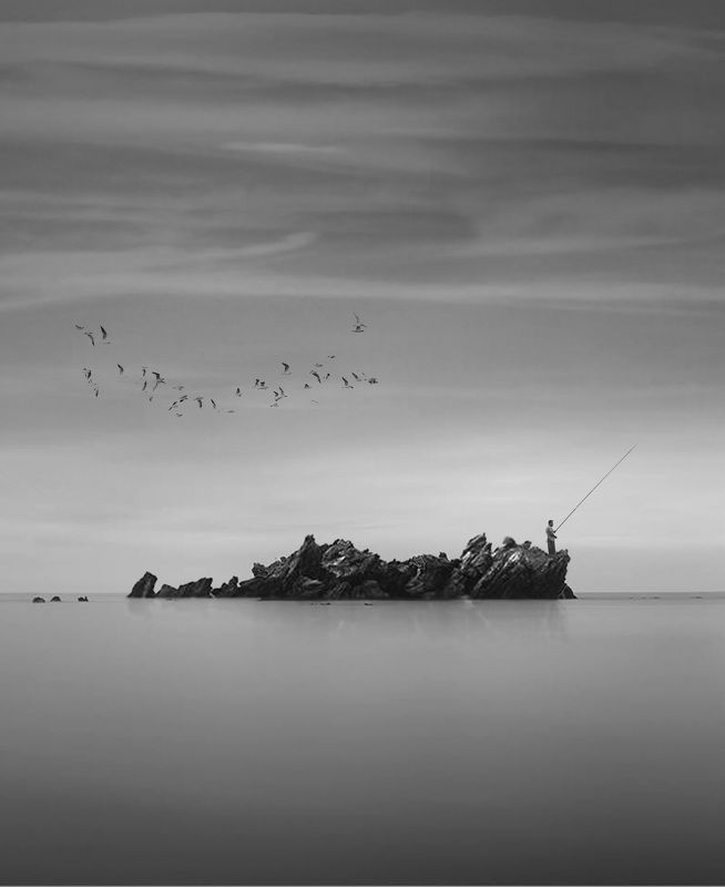 #man #cloudly #bnw #fine_art #sky #cloud #mehrzad_photo #hossein_mehrzad #black_and_white #b&w #editing #photoshop #creative #photo_art #digital #mehrzad #photography #creative_art #consept_art #freedom #woman #blood #pesonal #crush Hunter seaphoto preview