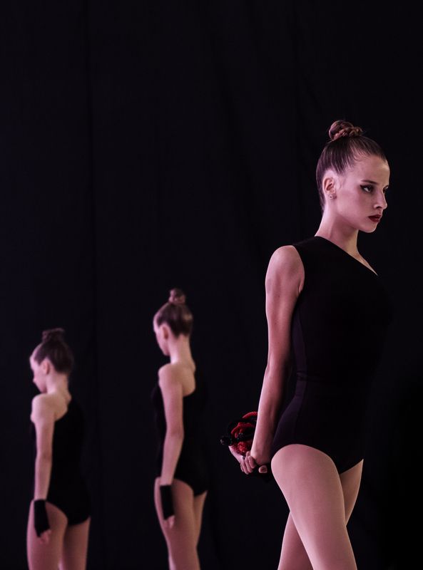 black, черный, спорт, девушка, гимнастика, гимнастки Pas de troisphoto preview