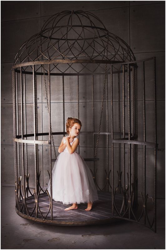 В клеткеphoto preview