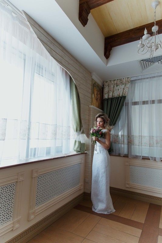 Белое платье, Блондинка, Девушка, Локоны, Портрет девушки, Розовое, Розы, Свадебное Rosephoto preview