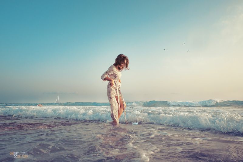 море, берег, волны, девушка, вечер, парусник, кораблик, чайки, вода На далеких берегах...photo preview