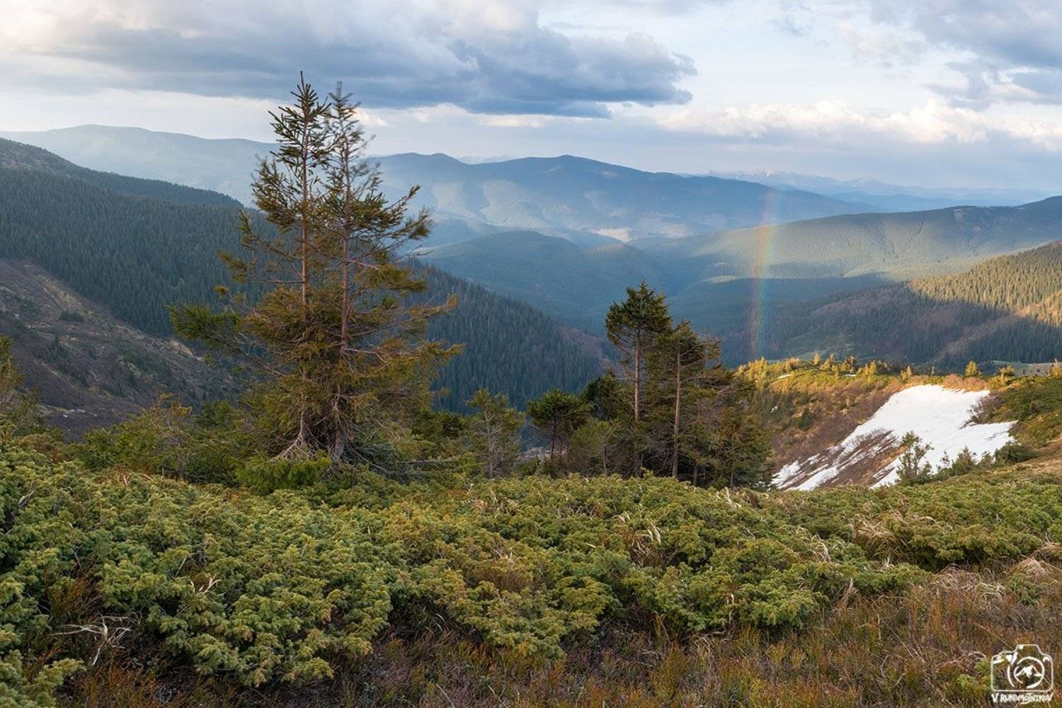 украина, карпаты, свидовец, горы, радуга, весна, закат, панорама, Рукомойников Валентин