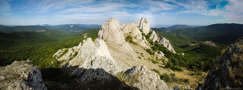 крым, кошка, долина, глаз, скала, горы, солнце, панорама, Чатал-Каяphoto preview