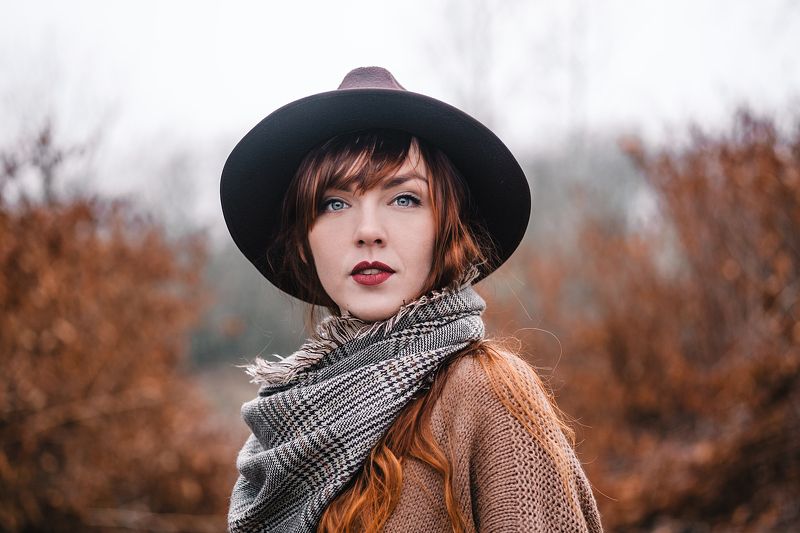 девушка портрет модель осень annromanovska girl portrait beautiful model autumn жженая умбра Outsidephoto preview