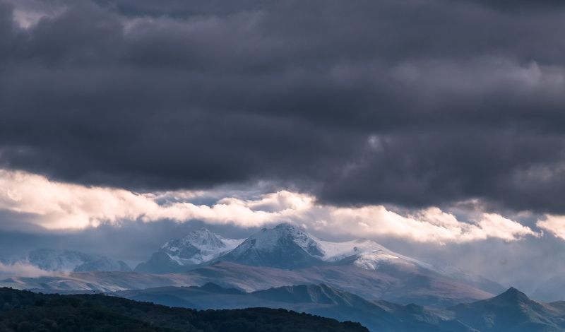 Нам то что? Мы в тепле и уюте...photo preview