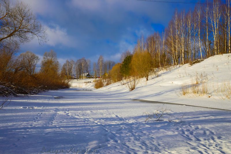 деревенский пейзаж, зима, зимний пейзаж, пейзаж, россия, снег синие тени на белом снегу фото превью