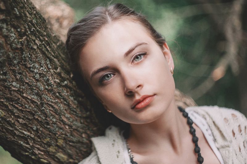 portrait,girl,people,beautiful,natural light,Colour,Minsk Nastyaphoto preview