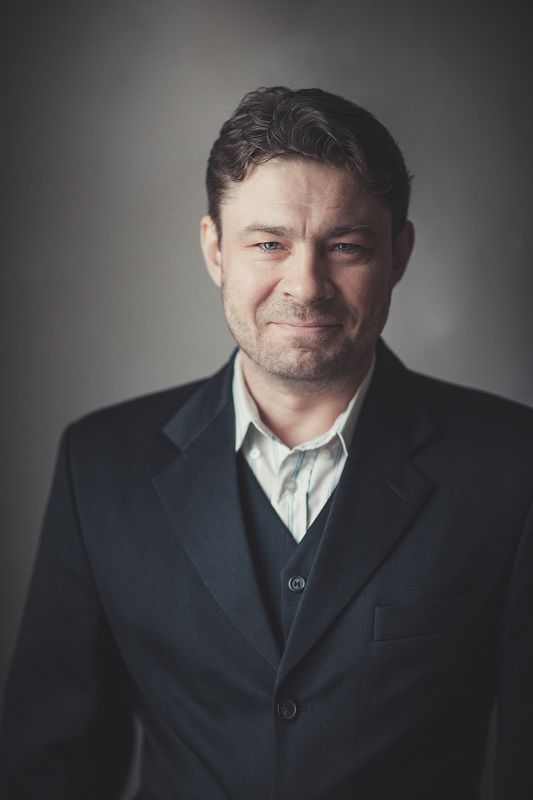 портрет, мужчина, мужской портрет, классика, естественный свет Дмитрийphoto preview