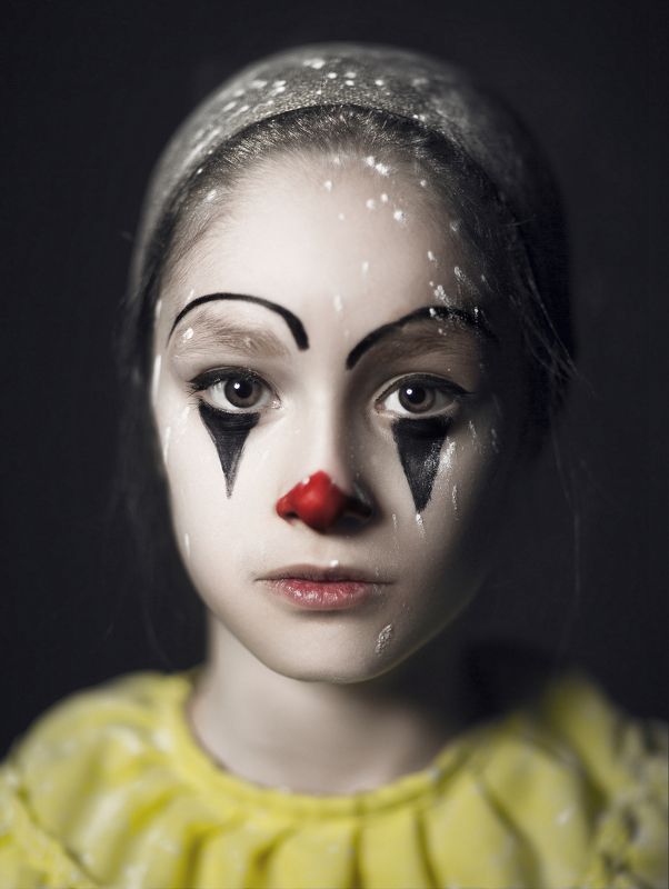 yellow Clownphoto preview