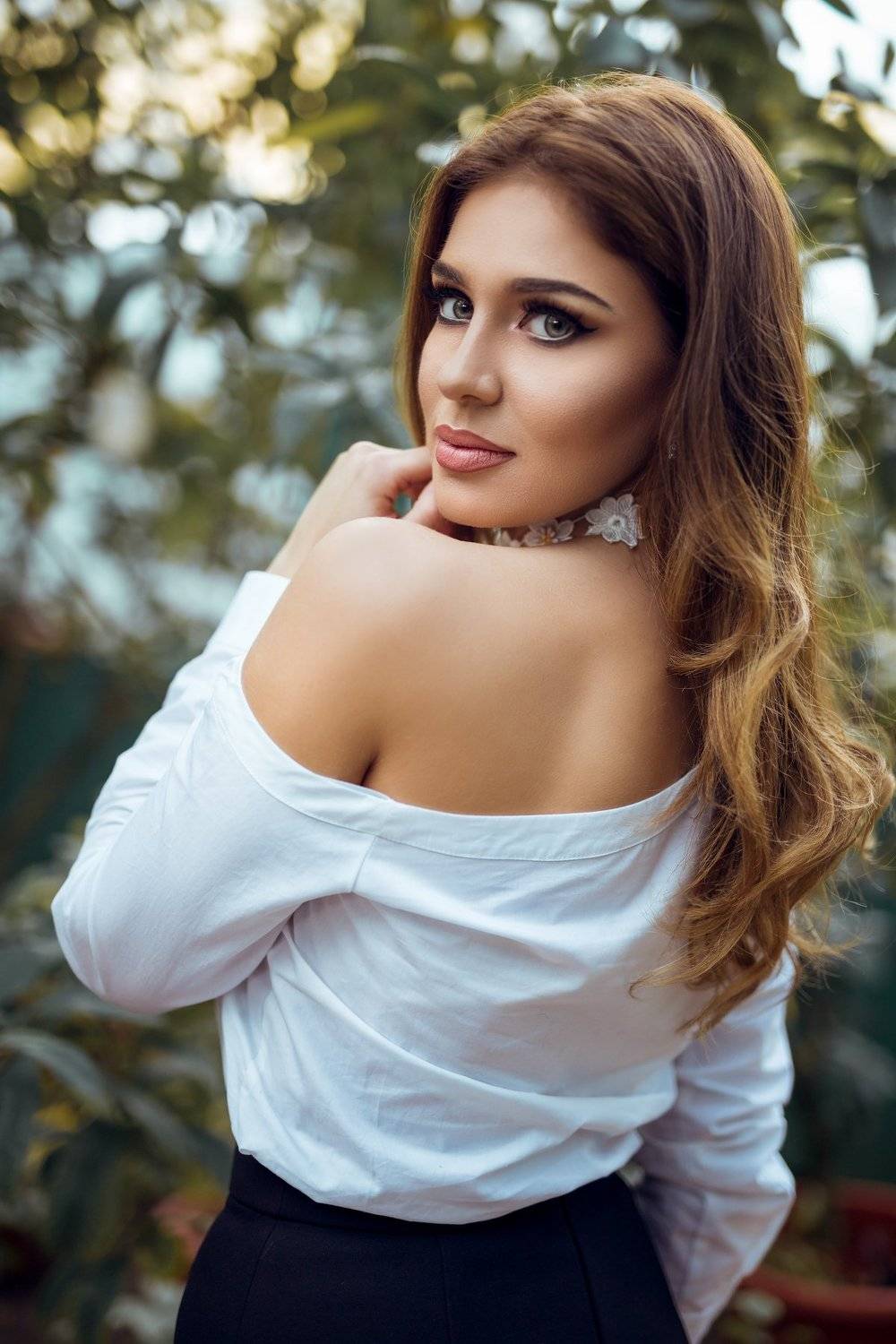 girl, model, beauty, eyes, cute, face, winter, shooting, green, retouch, canon, sigma, art, 50mm, bokeh, people, portrait, photography, color, romania, Andrei Marginean