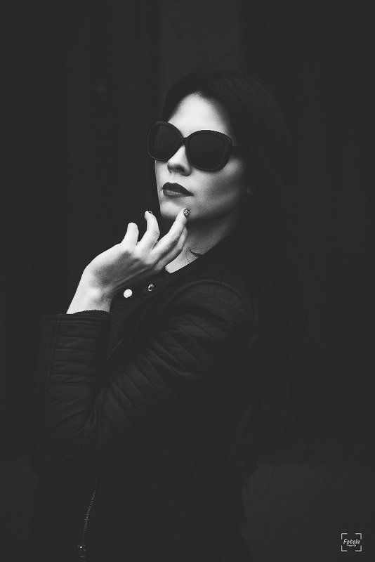 female, outdoors, portrait, fashion, people, portraiture, face Mildaphoto preview