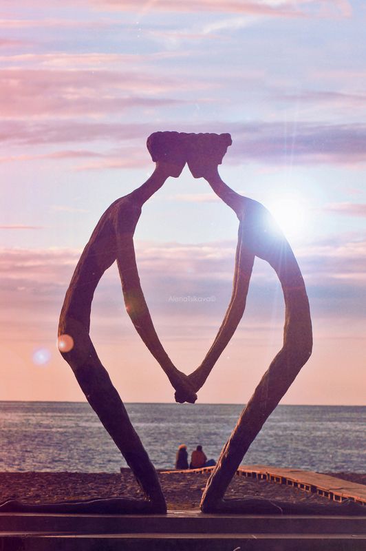 памятник влюблённых г.Батумиphoto preview