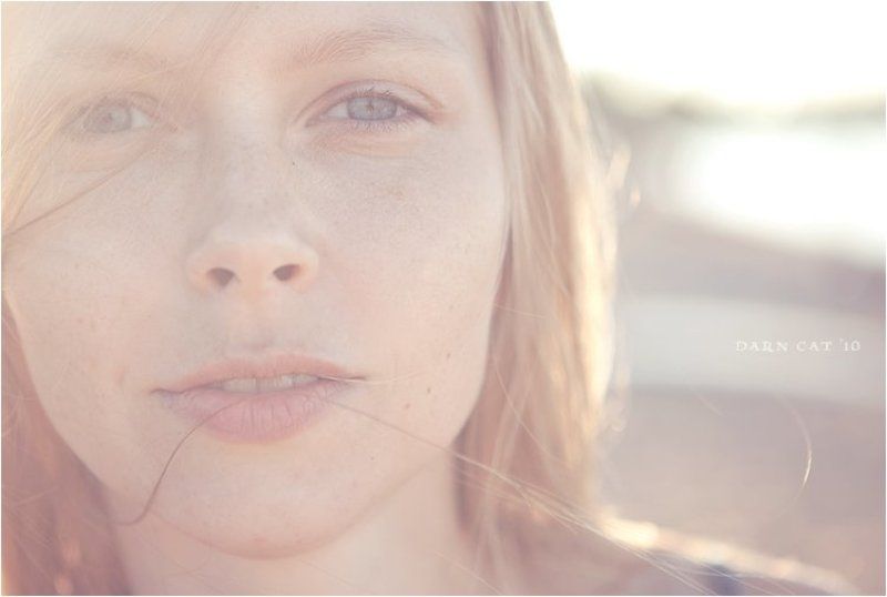 девушка, портрет, пляж, ветер Won’t you come and say if you know the way to blue? фото превью