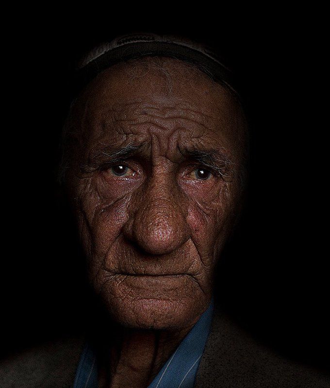 Уставший взглядphoto preview