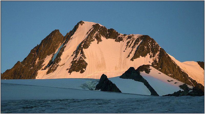 алтай, талдуринский ледник, иикту. Красавица Иикту на рассвете.photo preview