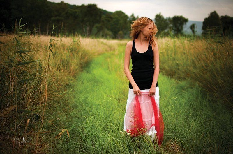 девушка, , поле, трава, волосы, ветер, северные, , земли, , дмитрий, , корнилов ###photo preview