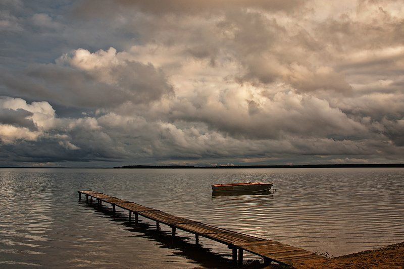 пейзаж, озеро, мостик, затишье В ожидании грозыphoto preview